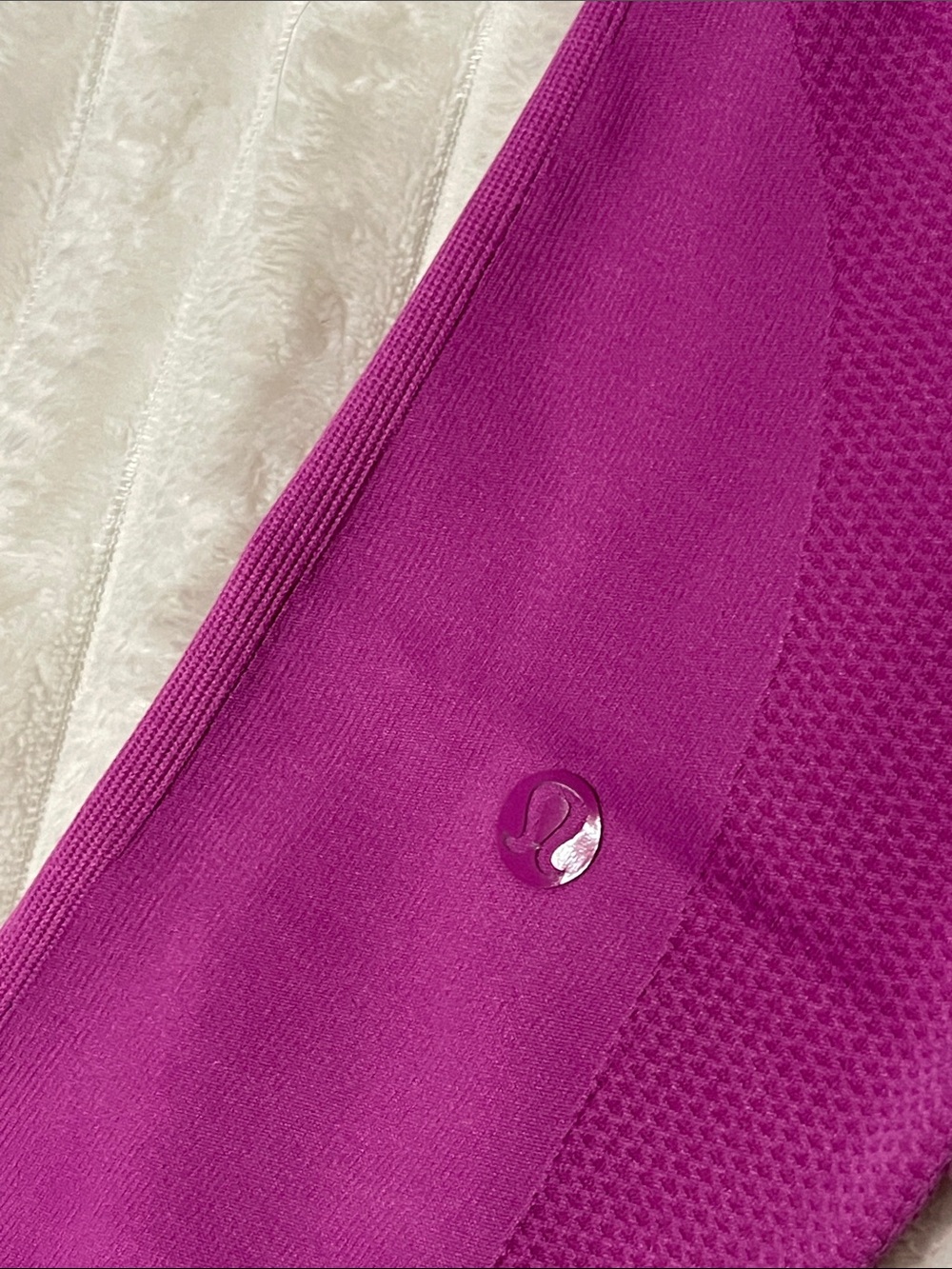 Lululemon Zone In Tight Tender | Size 4 ? - Picture 2 of 8